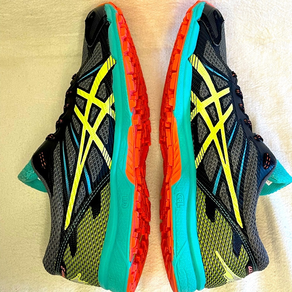 ASICS gel Fuji racer 3 gray/green/yellow/black women’s size 10 1/2